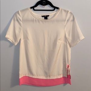 Block color top white and pink